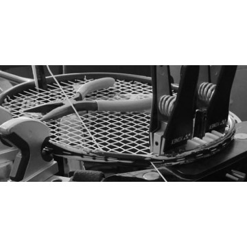 Opstrengning af badminton ketcher